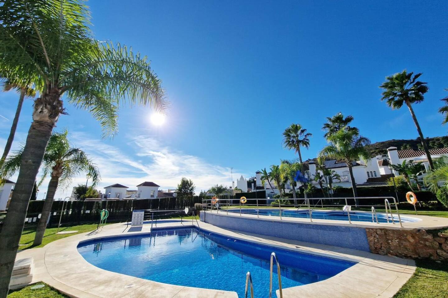 Sun & Palms - Luxurious 2 Bedroom Apartment With A Great Pool Area Mijas Exterior foto